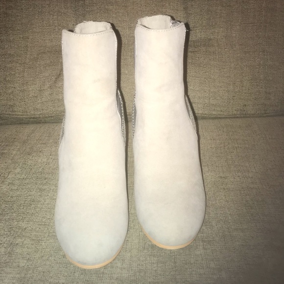 Grey Booties - Picture 2 of 2